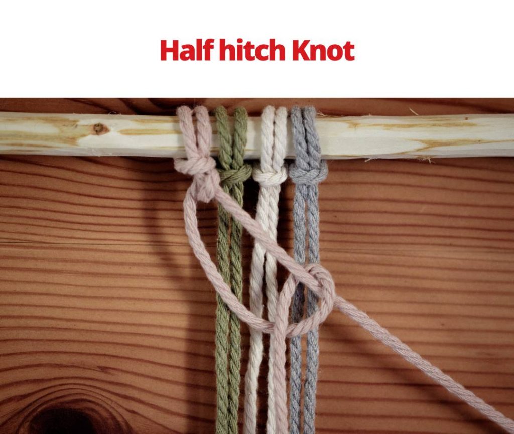 macrame Half hitch Knot